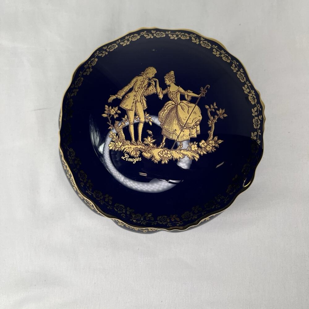 Vintage Limoges Courting Couple Cobalt Blue round Trinket Porcelain Box 24k gold